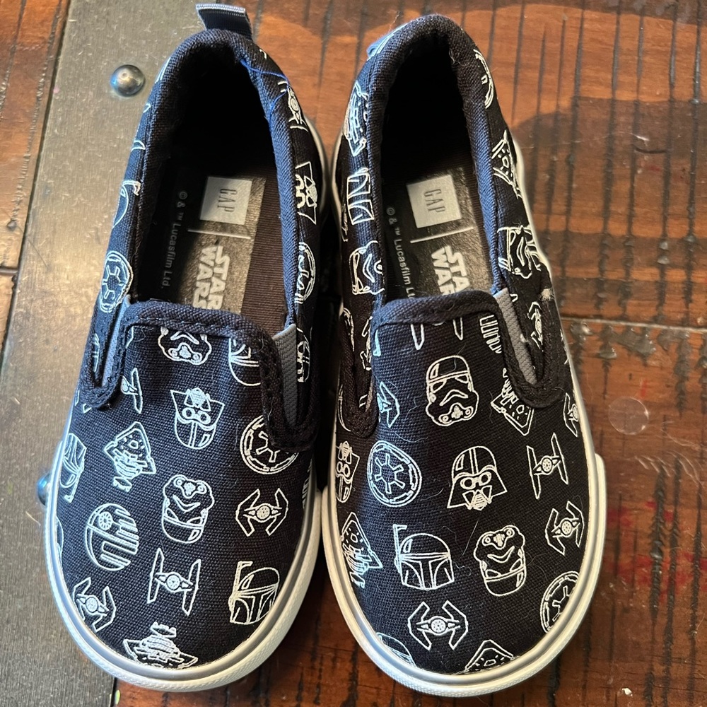 GAP Kids Black & White Star Wars Slip-On Sneakers